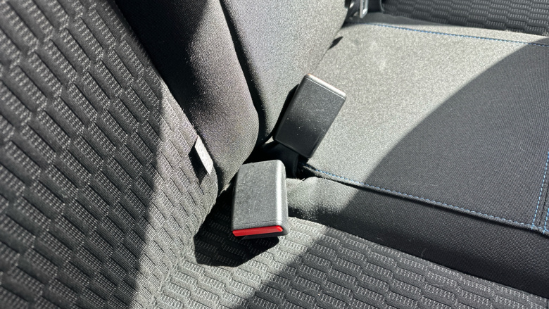 Peugeot 208 1.2 PureTech 82 Signature 5dr [Start Stop] Petrol Hatchback